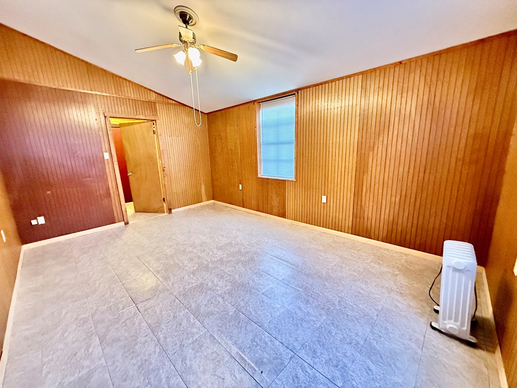 200 N Pecos St Property Photo 28