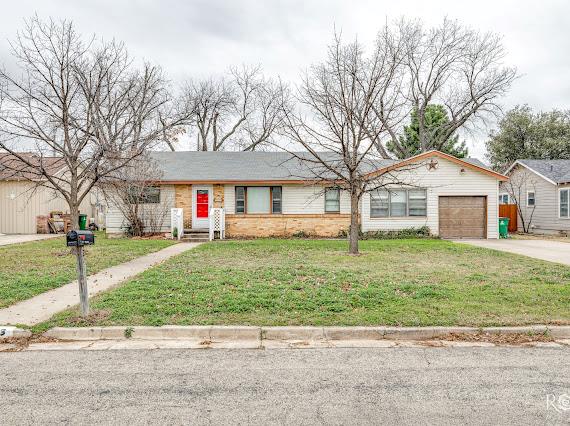203 Penrose St Property Photo