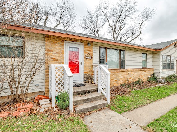 203 Penrose St Property Photo 4