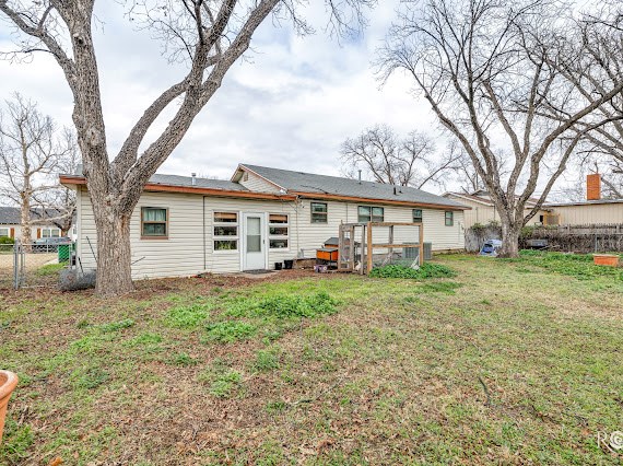 203 Penrose St Property Photo 20