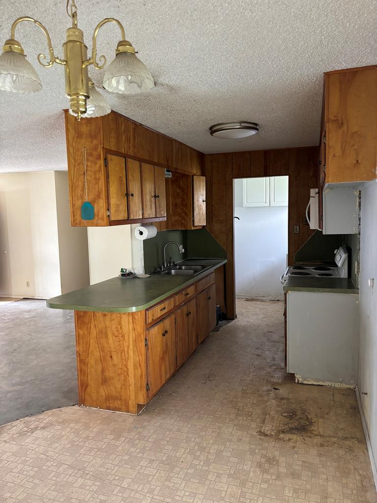 208 Blue Grass Dr Property Photo 12