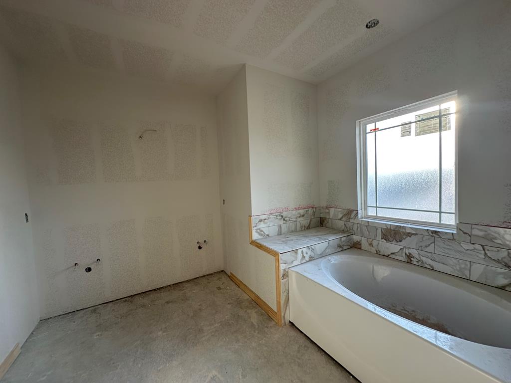 7401 Easton Ave Property Photo 5