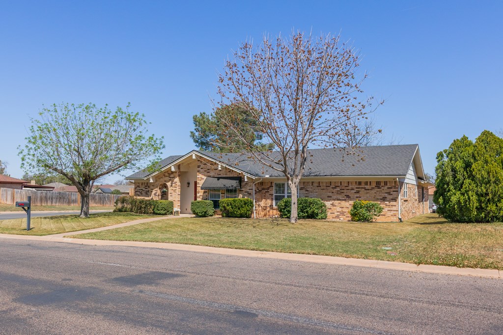 3226 Timber Ridge Dr Property Photo 2