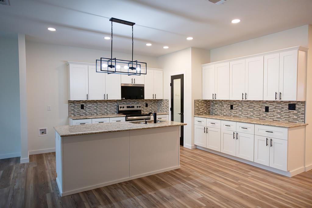 3634 Silver Spur Dr Property Photo 9