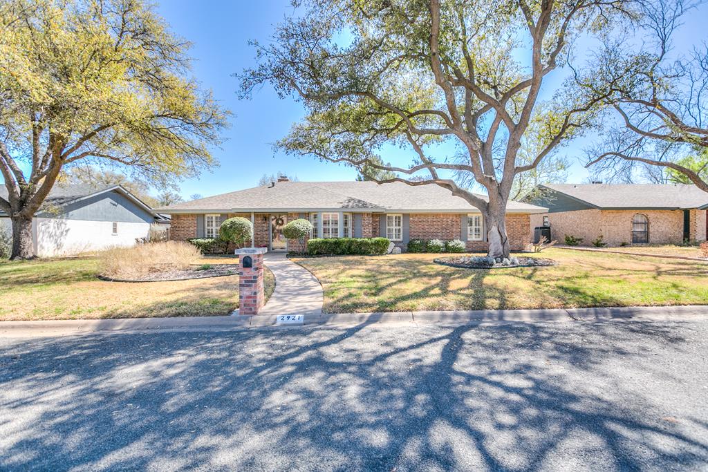 2921 Southland Blvd Property Photo 1