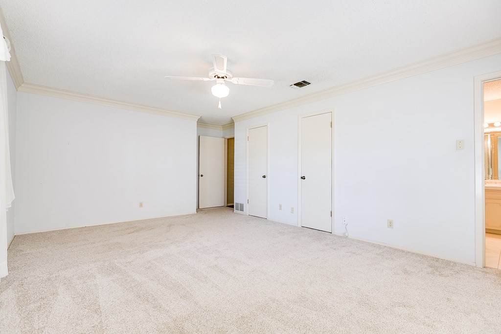 2921 Southland Blvd Property Photo 20