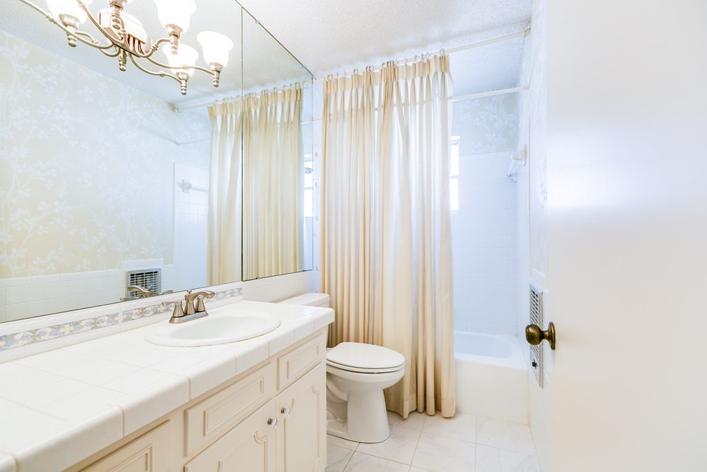 2921 Southland Blvd Property Photo 25