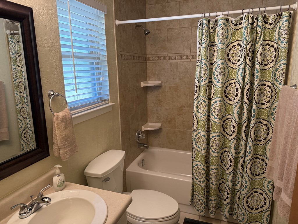 3826 Parkwood Dr Property Photo 10