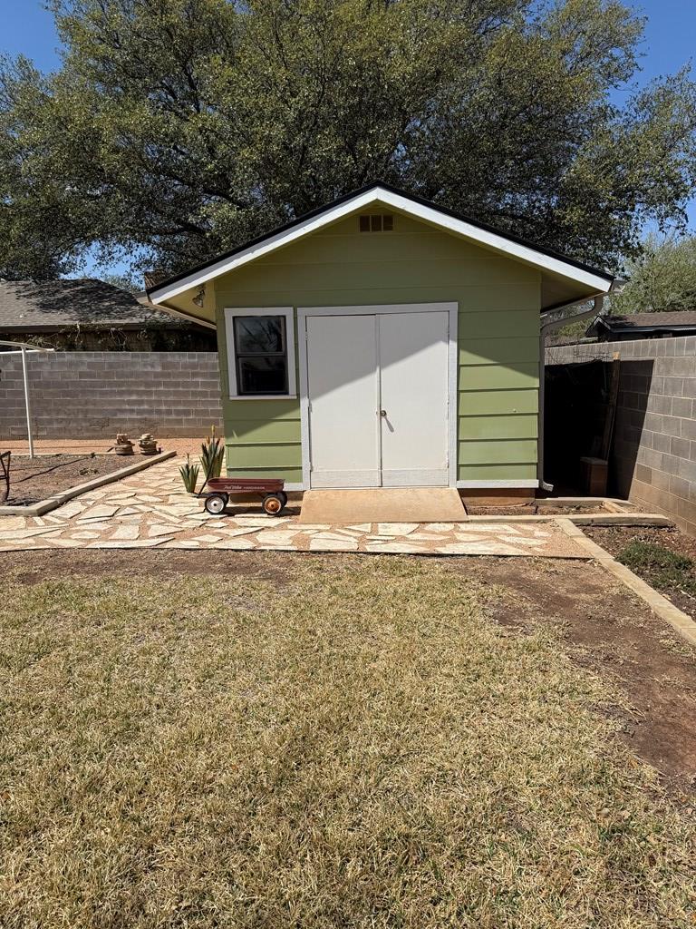3826 Parkwood Dr Property Photo 21