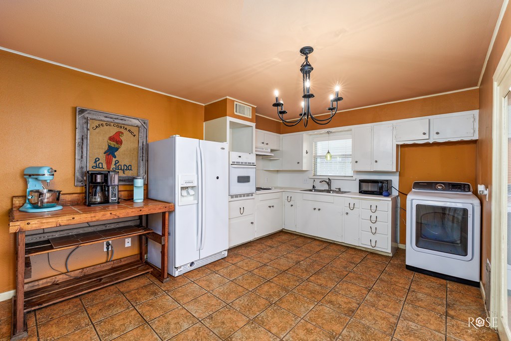 2018 St Mary St Property Photo 7
