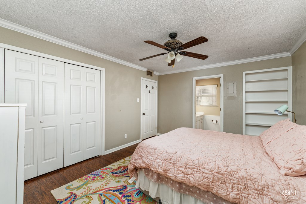 2018 St Mary St Property Photo 11