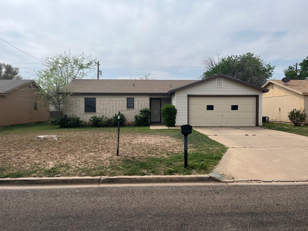817 Van Zandt St Property Photo 1
