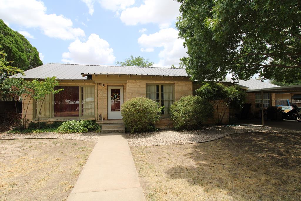 211 Churchill Blvd Property Photo