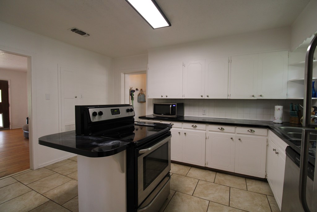 211 Churchill Blvd Property Photo 7