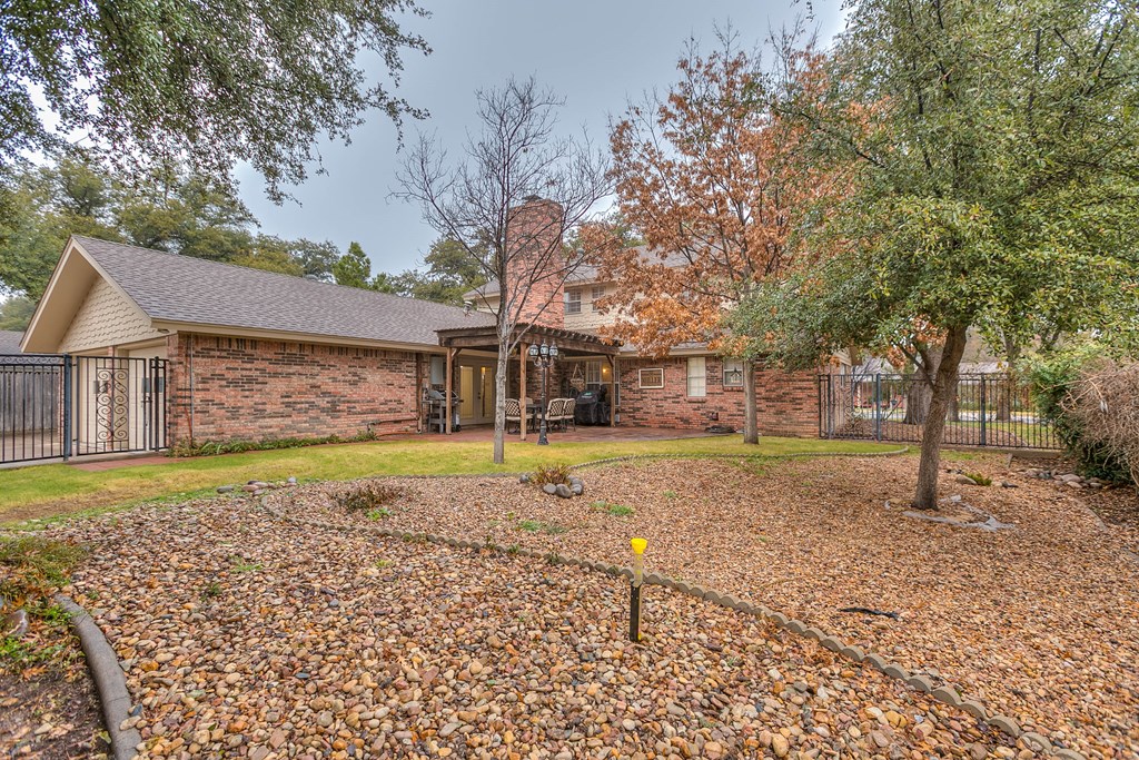 2805 Alta Vista Lane Property Photo 41