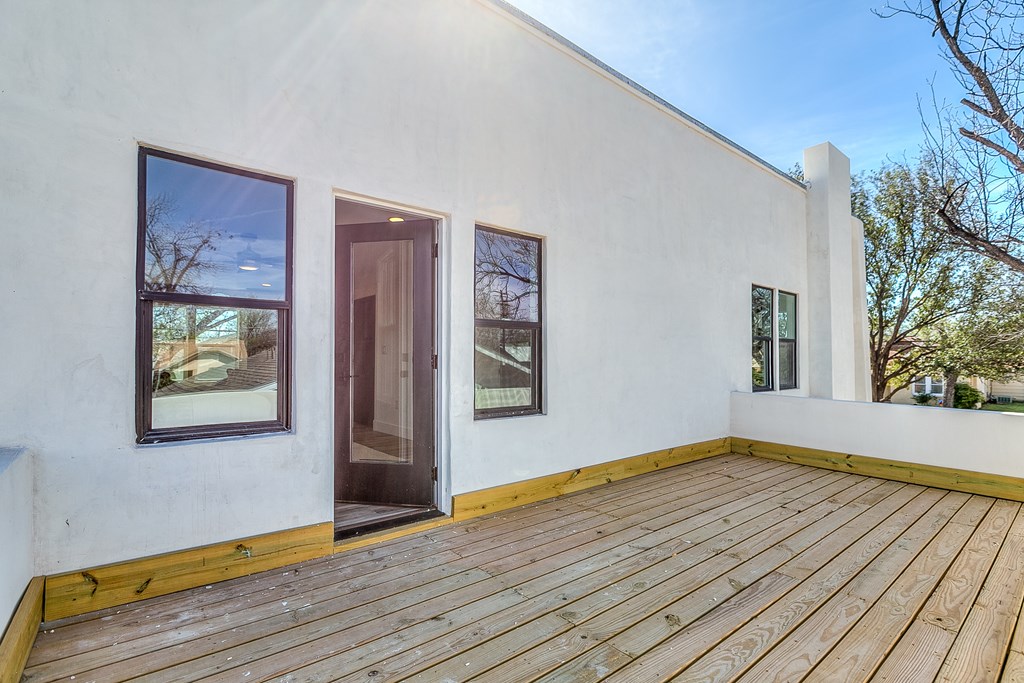 1818 W Ave J Property Photo 33