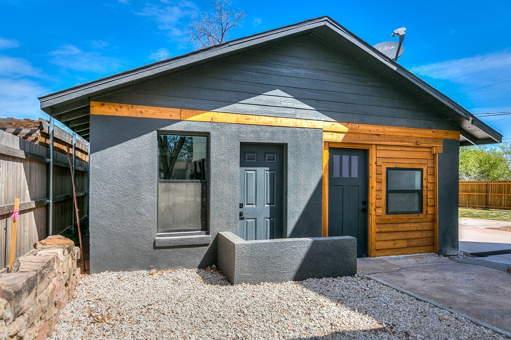 1818 W Ave J Property Photo 54