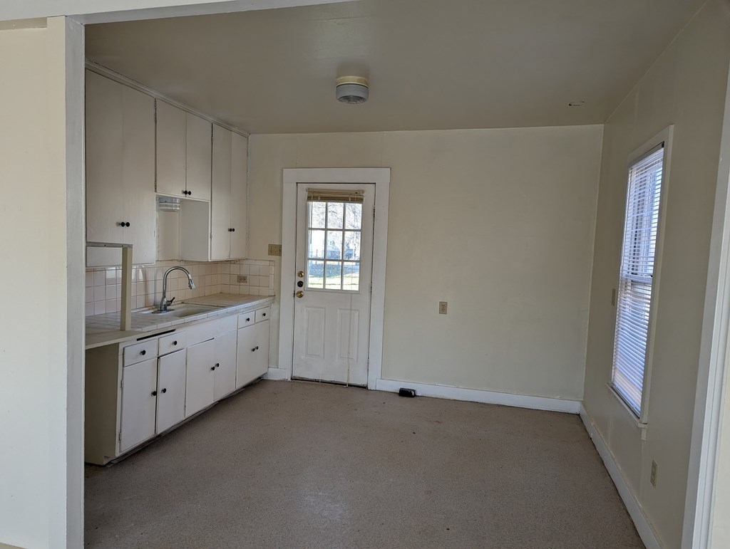 1409 S Van Buren St Property Photo 3