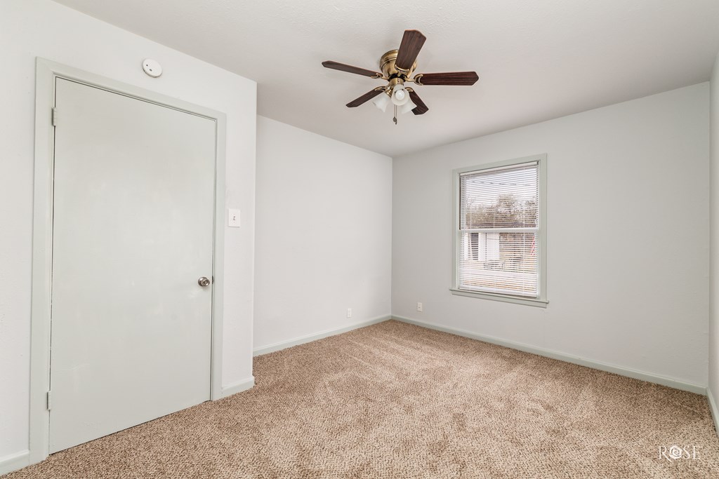 2430 San Antonio St Property Photo 15