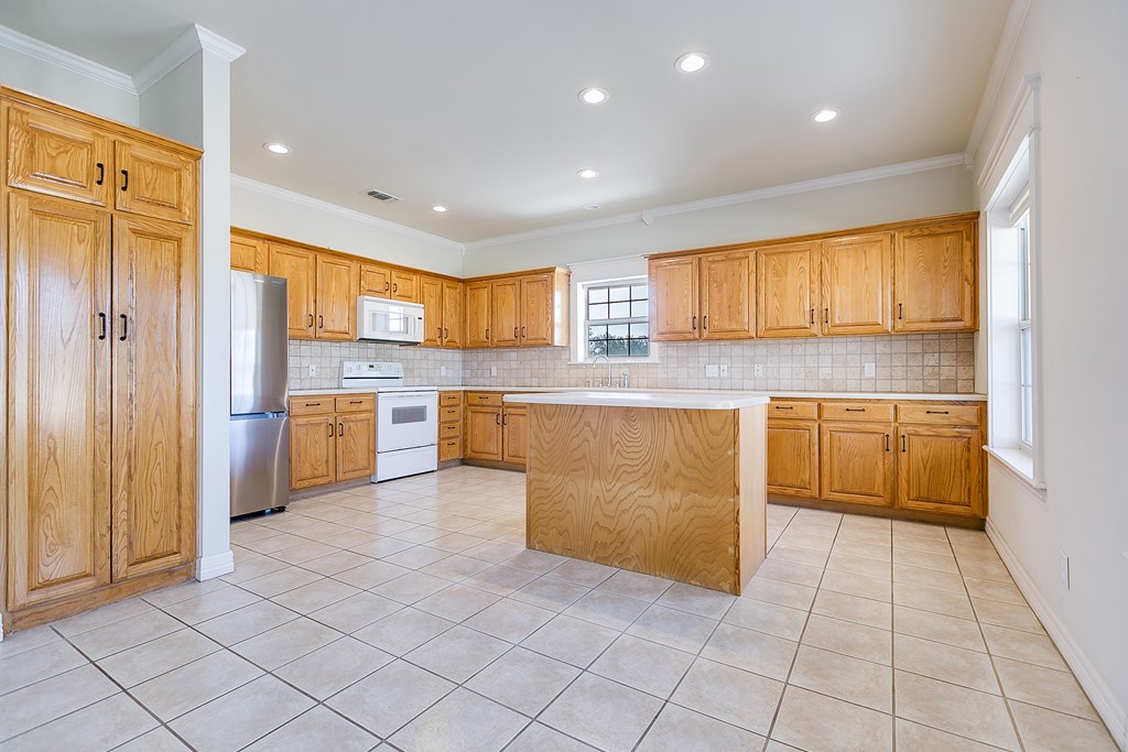 3469 Encino Dr Property Photo 37