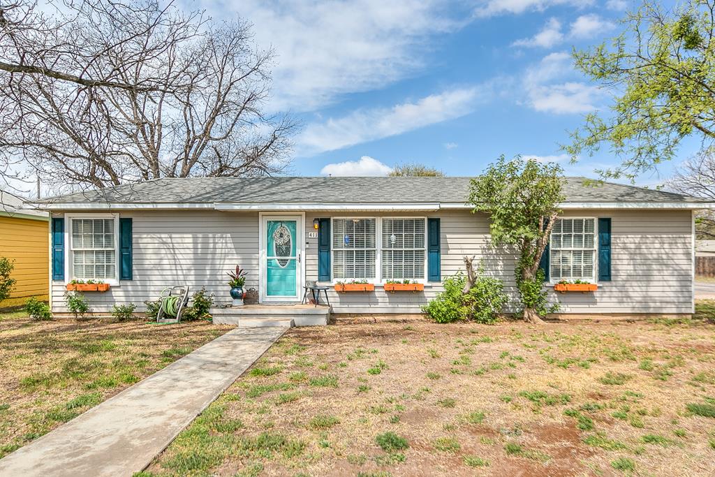 411 Sellers St Property Photo 1