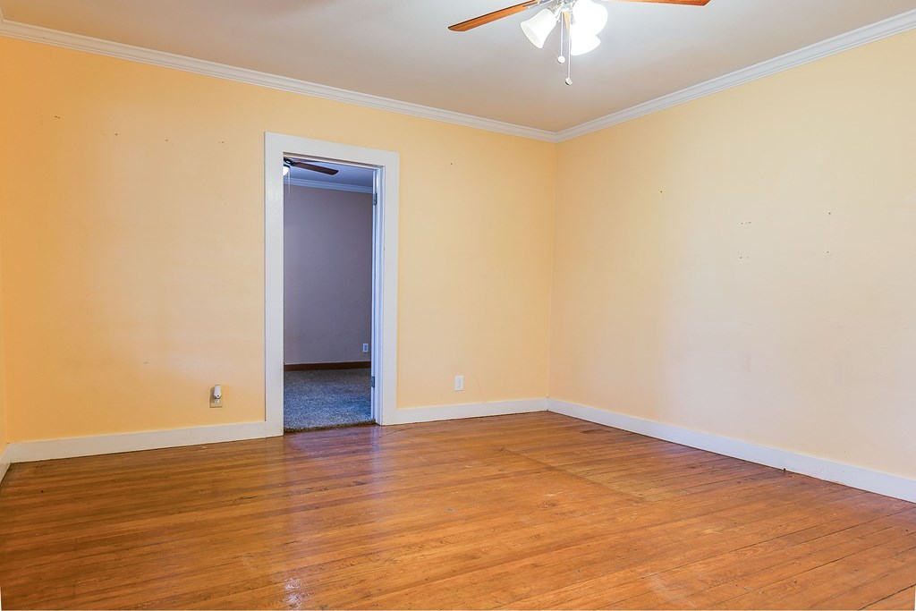 6626 Knickerbocker Rd Property Photo 5