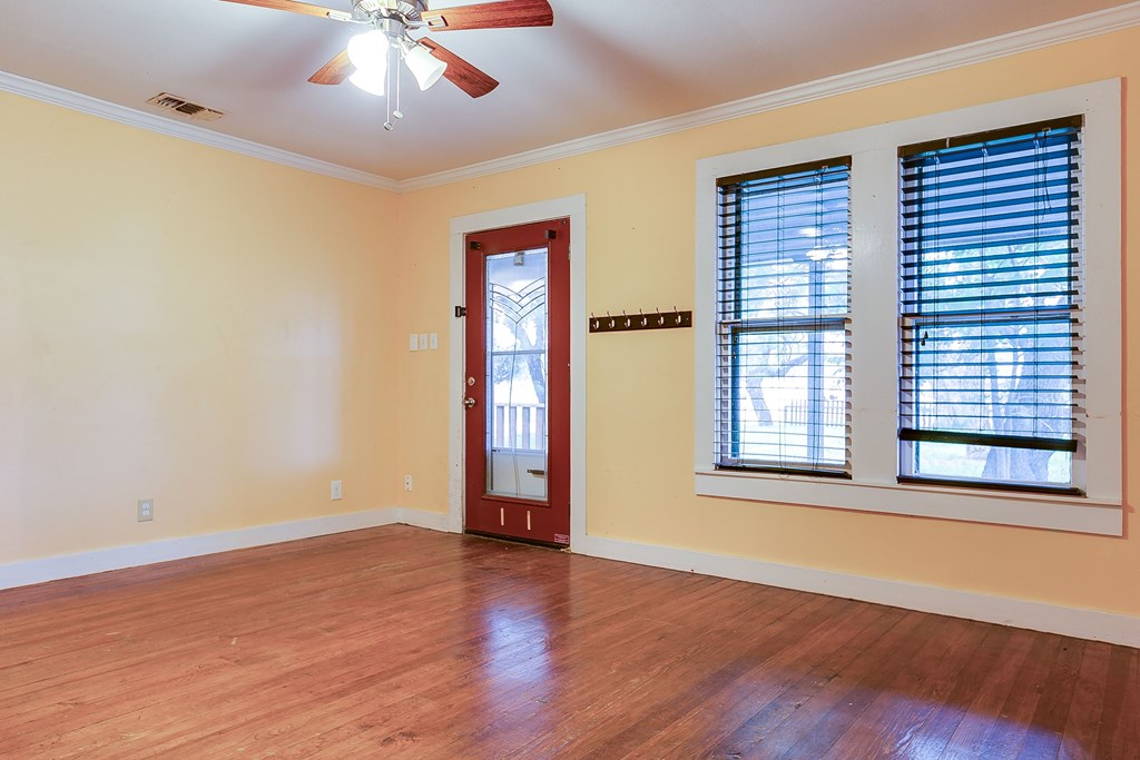 6626 Knickerbocker Rd Property Photo 6