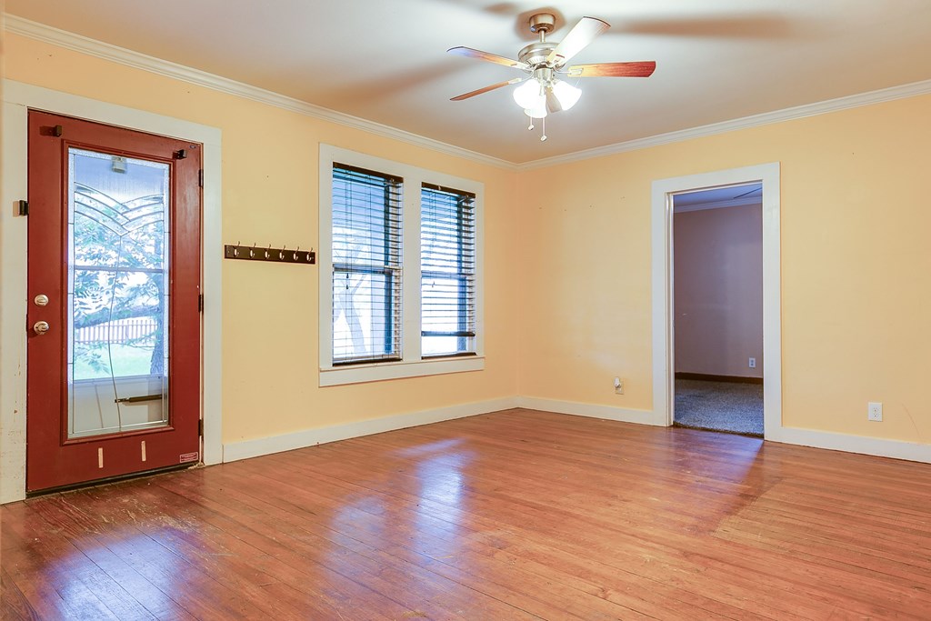 6626 Knickerbocker Rd Property Photo 7