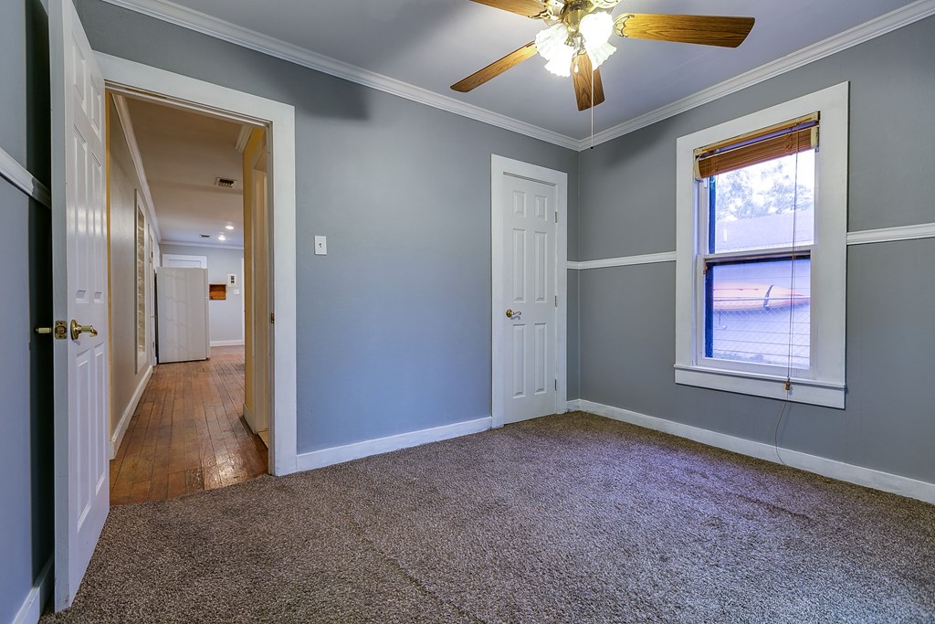 6626 Knickerbocker Rd Property Photo 9