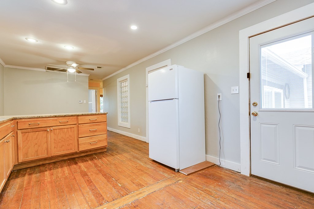 6626 Knickerbocker Rd Property Photo 14
