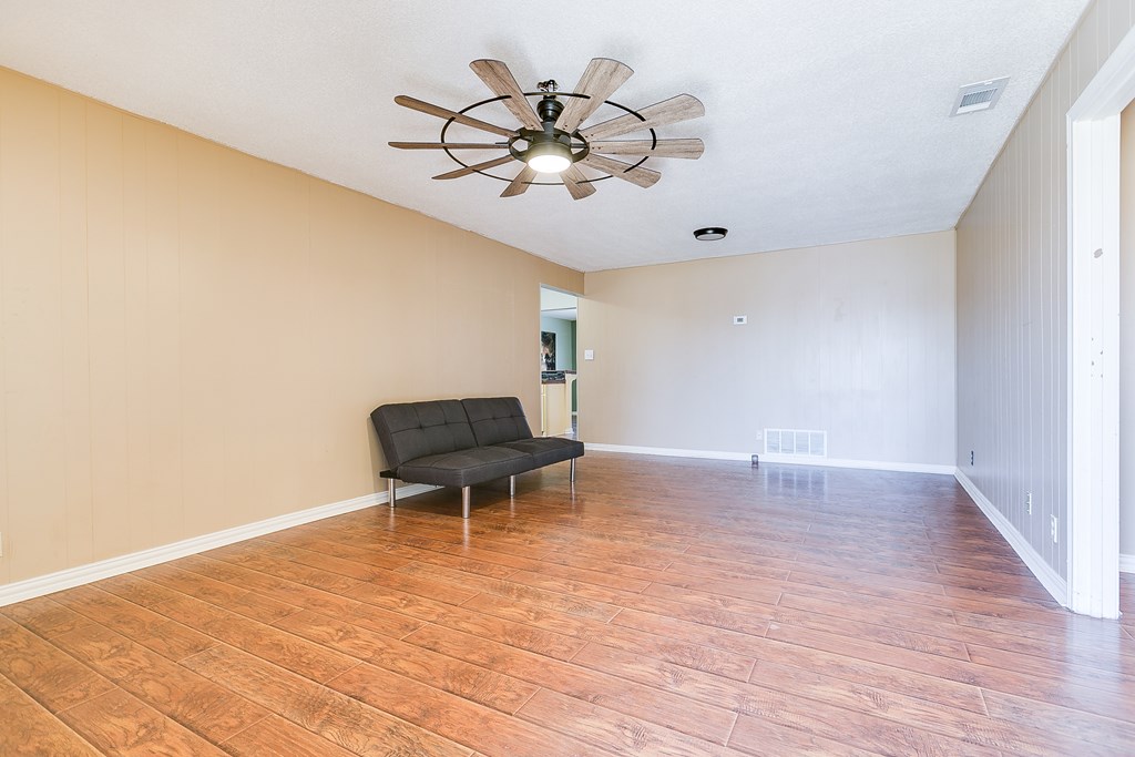 2406 Rio Grande St Property Photo 6