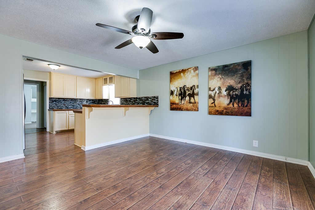 2406 Rio Grande St Property Photo 12