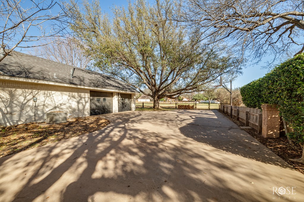 5318 Beverly Dr Property Photo 36