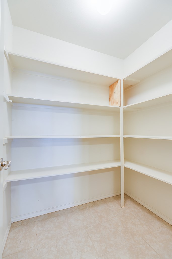 802 Fisher St Property Photo 13