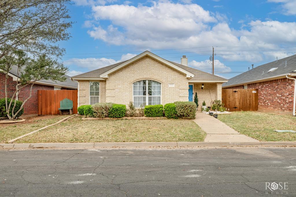 5221 Coral Way Property Photo 1