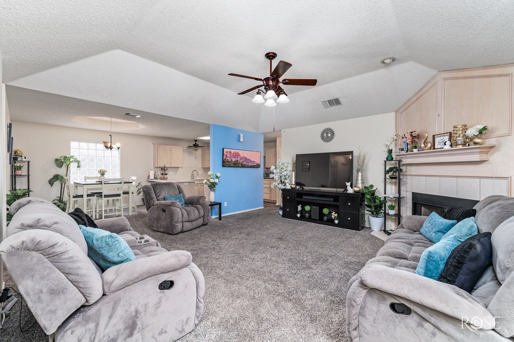 5221 Coral Way Property Photo 5