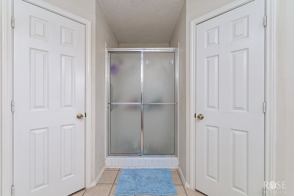 5221 Coral Way Property Photo 15