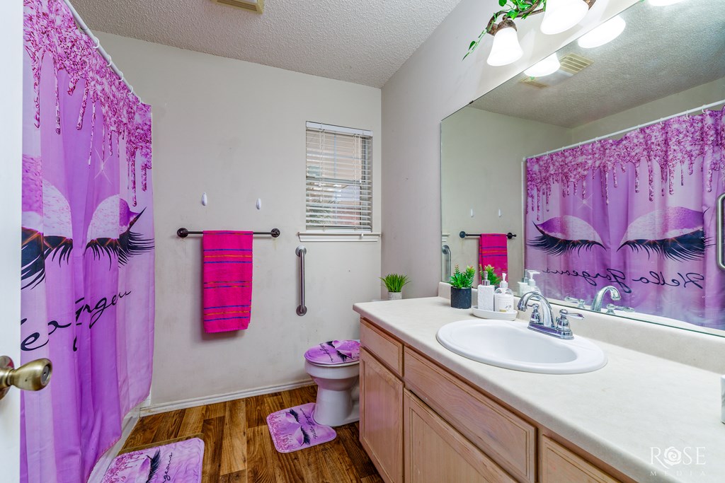 5221 Coral Way Property Photo 17