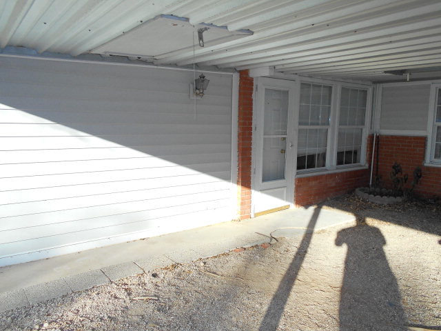 2262 Joy Rd Property Photo 1
