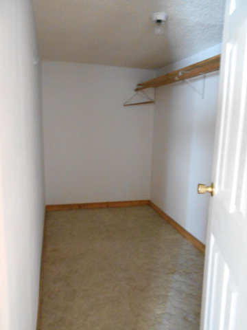 2262 Joy Rd Property Photo 6