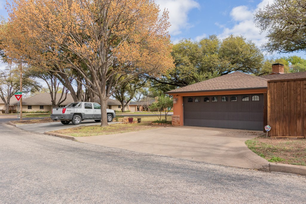 2627 Live Oak St Property Photo 47