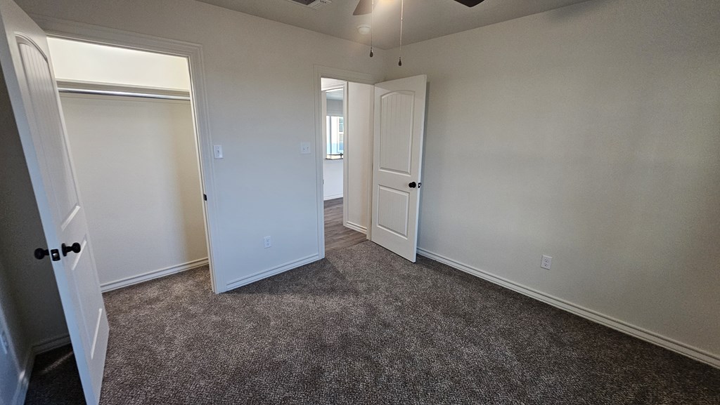 1726 La Follette St Property Photo 8