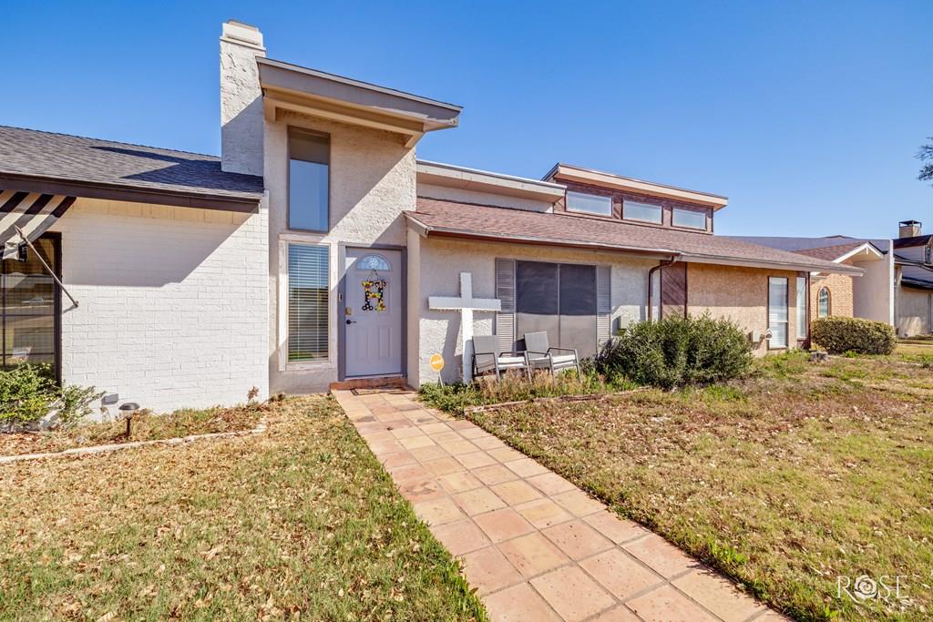 2620 Sunset Dr Property Photo 1