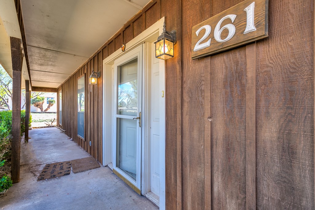 261 Edinburgh Rd Property Photo 4