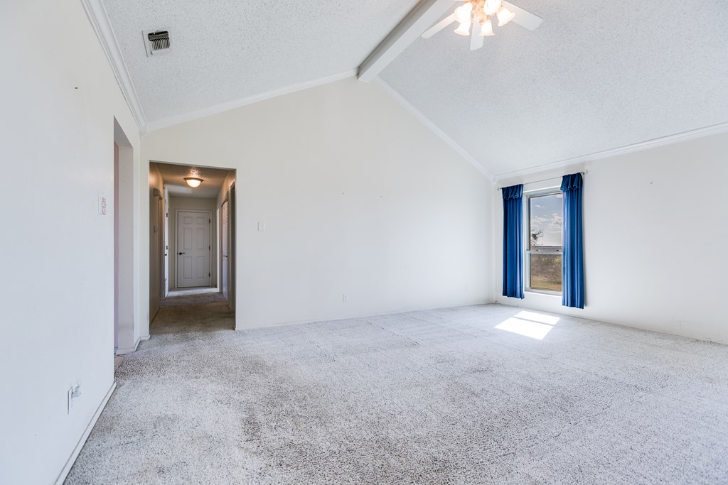 261 Edinburgh Rd Property Photo 7