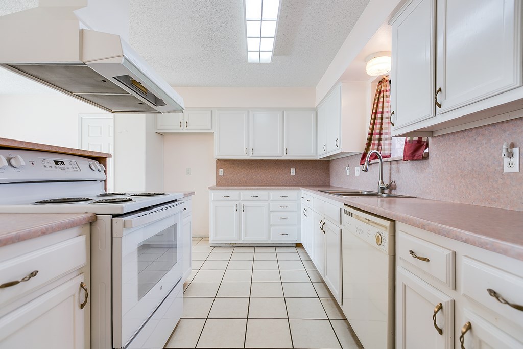 261 Edinburgh Rd Property Photo 13