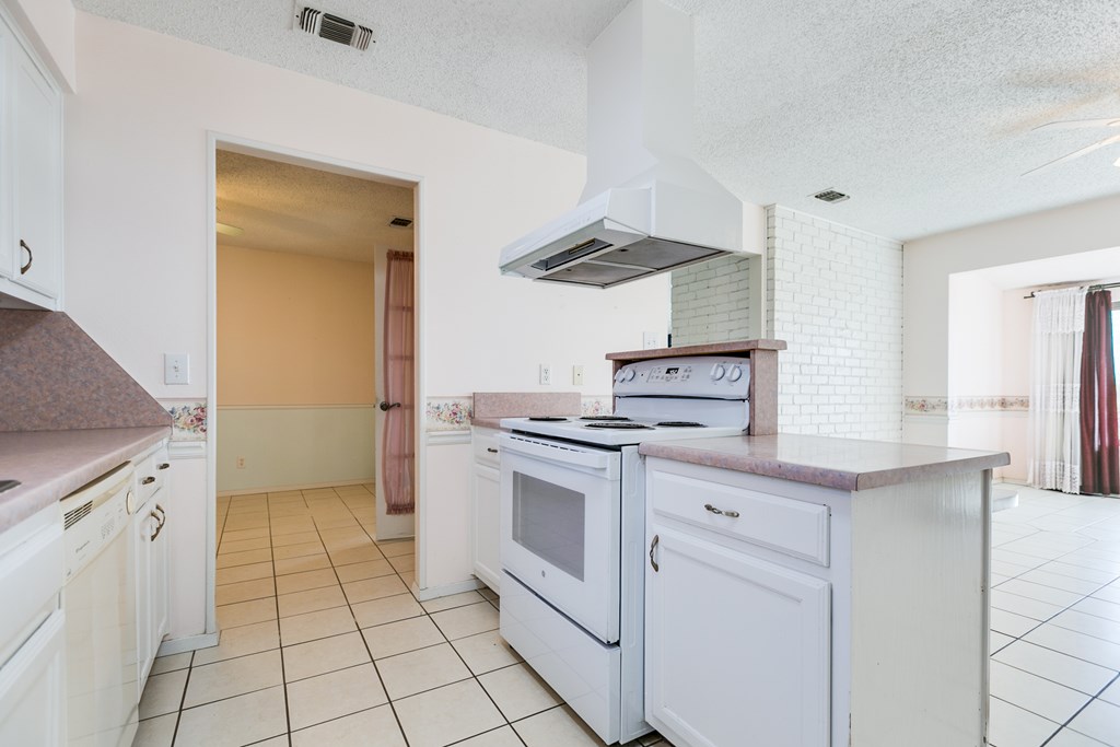 261 Edinburgh Rd Property Photo 14