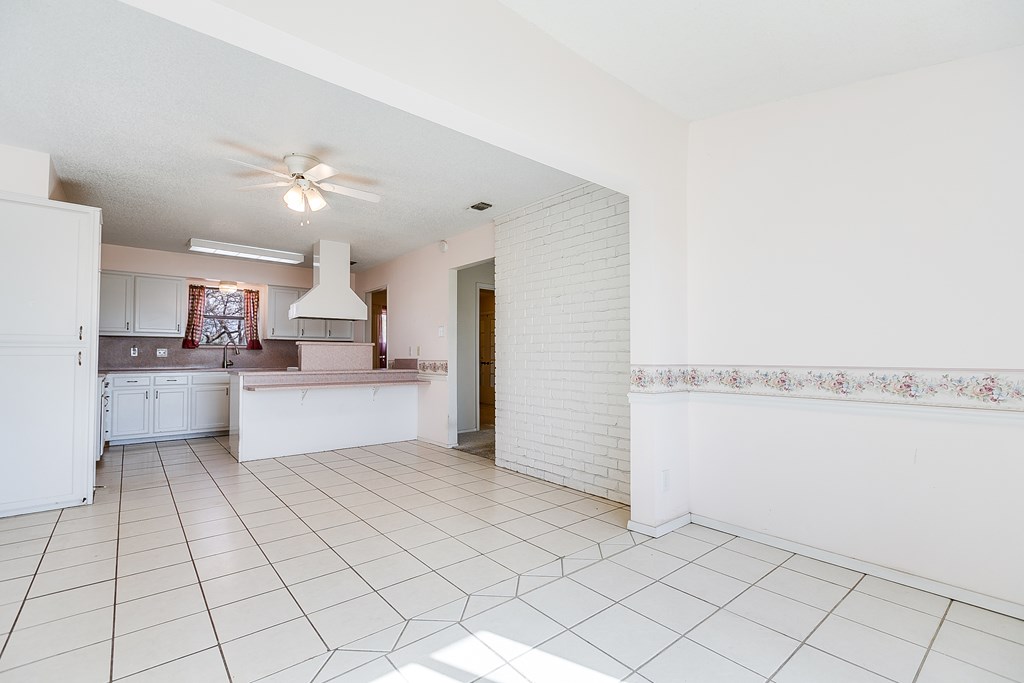 261 Edinburgh Rd Property Photo 18