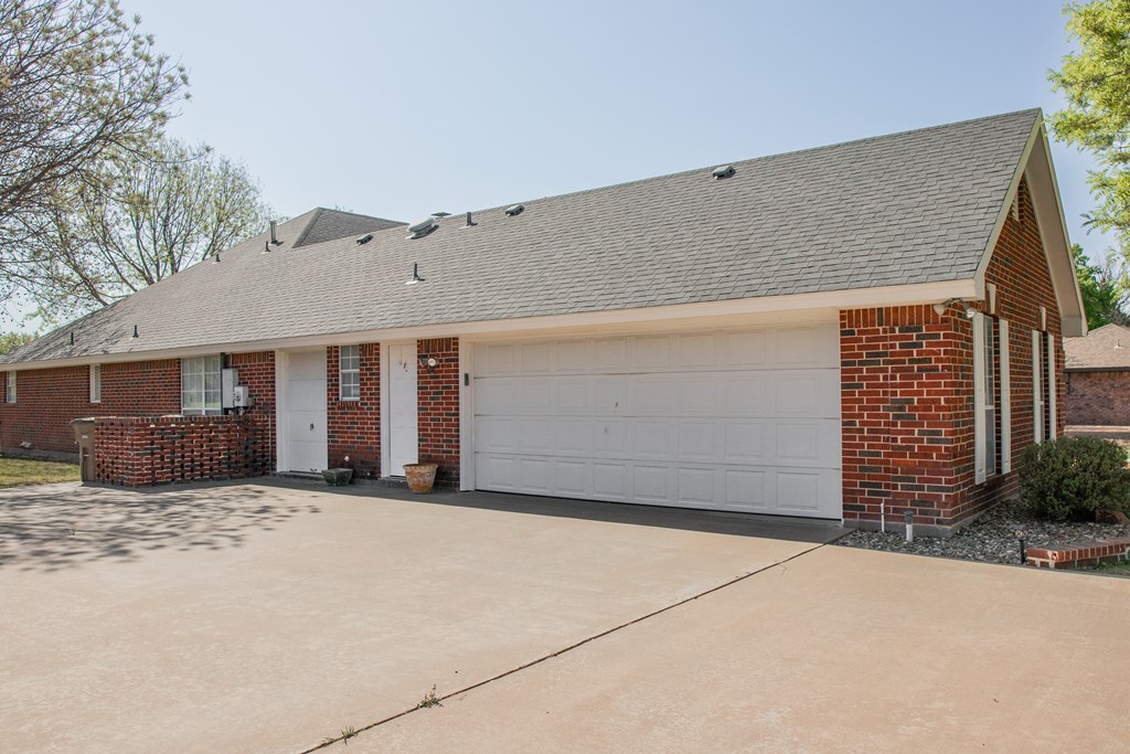 5360 Fairway Dr Property Photo 4