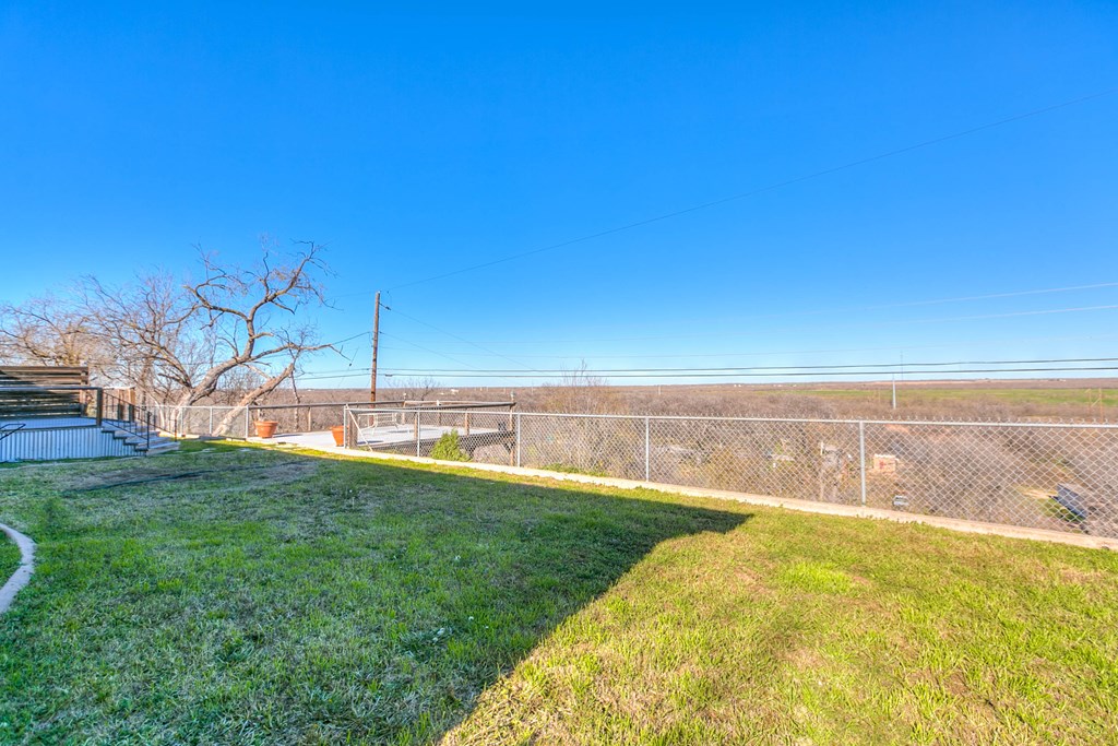 600 Mccarver Dr Property Photo 27